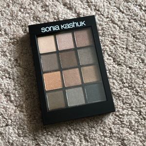Neutral Shimmer Eyeshadow Palette